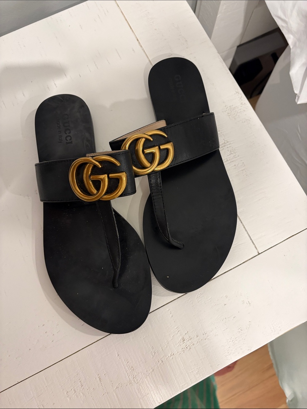 Gucci Black Leather Thong Sandal with Gold Double G Accent